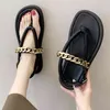 Eleganta kvinnor Sandaler Flip Flops Fashion Chain Buckle Dign Vacation Beach Sommar 2021 Casual Office Tofflor Kvinna Sho