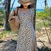 Chic Korea Summer Kvinnor Klänning A-Line Bomull Polka Dot Square Neck Vintage High Waist Slim Party Vestido 14121 210427