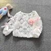 Säuglingsmädchen Kleid Frühling langarm Hohldruck Prinzessin Party Süße Baby Kleidung Set Spitze Mesh Nähte 210515