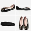 Kvinnors fyrkantiga Toe Flat Shoes Metal Dekorativt V-format ljus 2 9