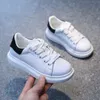 Sneakers pour enfants Boy fille réfléchissante noir blanc vteet tail métallique sier rainbow arc-en-ciel multi-couleurs en caoutchouc falt en lacet de plate-forme décontractée