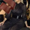 Cintura da donna alla moda di design 7V Cintura in vera pelle di colore nero e rosso Cintura da 7 cm di larghezza Cinture femminili classiche Fibbia grande dorata liscia 452