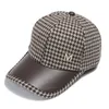 Mode baseball mössor för par kvinnor houndstooth stitching pu läder brim bas boll cap höst och vinter m standard förtjockad7754209