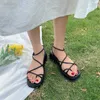 Femmes blanc sandales été 2021 orteils carrés talons chaussures dame semelles épaisses sandales compensées mode femmes haute plate-forme sandales Y0721