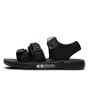 HotSale Sports Sandals Classic Män Kvinnor Tofflor Lady Gentlemen Sandy Beach Skor Andas och Lätt