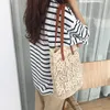 Sacs de soirée Sac en dentelle Femme Épaule unique Portable All-match Fashion Super Fire Étudiant Fairy Tote Light Retro Simple StitchingAA