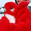 Nerazzurri特大の赤の厚い暖かい柔らかいふわふわのFauxの毛皮のコートの女性ラグランの長袖の長い毛皮のコート女性のための冬のための冬のコート211122