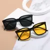 Solglasögon 2021 Kvadratram Svart Vintage UV400 Boy Girl Round Face Spicy Y2K Eyewear Picnic Po Tillbehör på sommaren