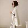 Pulls pour femmes hiver 2021 femme Version coréenne col roulé cape manches chauve-souris pull pull ample Long châle tricoté manteau