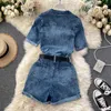 FABPOP Design Kurzarm Umlegekragen Hohe Taille Einreiher Knöpfe Denim Playsuits Strampler mit Gürtel GB346 210709