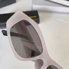 Gafas de sol B0106 Viaje de compras para mujer Conducción Gafas frescas Marco irregular Anti-ultravioleta UV 400 Tamaño de lente 52-15-145 Diseñador de calidad superior con caja original