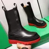 Botas de desenhista de mulheres de alta qualidade Botas de couro Martin tornozelo Chaelsea bota antiderrapante onda de borracha colorida solo de luxo elástico 35 a 40