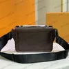 Borsa a tracolla unisex S-Lock con monogrammi in tela Macassar realizzata con chiusura in metallo nero Borsa a tracolla con fiore marrone in rilievo di lusso di design