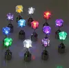 Boucles d'oreilles Gadget LED pour femmes et hommes, bijoux à la mode, couronne lumineuse, gouttes de cristal, emballage de détail