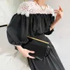 Korejpaa femmes robe été coréen tempérament élégant creux dentelle conception décolleté couture plis taille manches bouffantes robes 210526