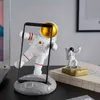 Kreatywny Koreański Styl Decor Rysunek Astronaut Dekoracje Ozdoby Dom Nowoczesne posągi Pulpit Phone Holder Office Crafts Prezent 210811