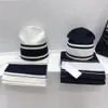 мужские шарфы и шляпы