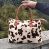 Leopard cow helg handväska stor kapacitet resa tote handtag sport yoga totes lagring moderskap väska päls weekend väskor 17inch rra3164n