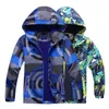 Мода весенние мальчики девочек куртки детей верхняя одежда водонепроницаемый ветрозащитный толстовки для детского полярного флиса 211011