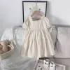 Летние девочек платье темперамент квадрат шеи кружева вельт торт принцесса сплошной цвет ребенка детская детская одежда для девушки 210625