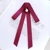 Pins, Broches Tecido Coreano Arco Brooch Pins Pearl Tie Camisa Vestido Gravata Gravata Jóias De Moda Para Mulheres Acessórios De Roupas