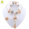 Orecchini Collana Moda Dubai Bracciale in cristallo color oro Anello Perline africane Accessori per costumi Set di gioielli da sposa