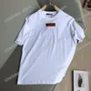 2021 Tasarımcılar Lüks Erkek Bayan Göğüs Etiketi T Shirt Dantel Mektuplar Adam Paris Moda T-shirt En Kaliteli Tees Sokak Kısa Kollu Lüks Tişörtleri Beyaz Siyah 05