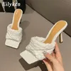 EILYGEN 2021 NIEUWE ZOMER ONTWERP WEAVE Vierkante Teen Hakken Hoge Kwaliteit Slippers Gladiator Beach Womens Sandal Slides Schoenen Dadetethot