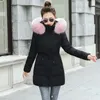 Parkas en duvet pour femmes veste d'hiver femmes 2021 chaud femme longue col en fourrure artificielle grande taille XXXL manteau froid