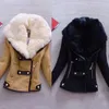 Vinter Kort Suede Läderjacka Kvinnor Plus Storlek Kvinna Motorcykel Biker Faux Fur Lined Coat Woman Windbreaker