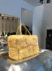 Funkcjonalny niesamowity Pluszowa torebka Arco Tote z odłączanym wnętrzem torba kieszonkowa Zimowa New Woven Futro Duża Pojemność Torba Na Zakupy Designe
