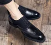 Rozmiar 38 ~ 48 Mężczyźni Designer Sukienka Buty Handmade Brogue Styl Paty Skórzane buty ślubne Chłopcy Mieszkania Oxfords Formalne buty