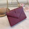 2022 SS Women Chains Bags Cross Body Plouds Знаменитые дизайнеры сумочки повседневные стандартные Hasp Plain Puppure Lady Lady Lode Socartment кошельки