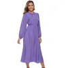 Femmes Robe élégante à lacets Collier Bowtie Lanterne Manches Violet Couleur Lâche Plus Taille Design Bureau Work Wear Spring Summer 210527