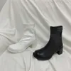 2022 роскошный бренд женщины блокируют высокие каблуки белые лодыжки сапоги женские квадратные носки Chelsea качественная короткая молния y0910