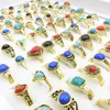 Partihandel 100st / Lot Bohemian Ringar för kvinnor Mix Styles Golden Plated Imitation Stone Fashion Smycken Party Gifts Finger Gemensamma band Storlek 16-19mm