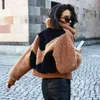 Faux Fur Short Women Winter Coat Jacket Fluffy Zipper Fickor StreetStyle Varma Windbreakers Casual Vintage Top 210427