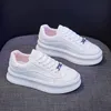 2021 Chegada Moda Branco Sapatos Grosso Bottom Board Snaps Sneakers Trendy Mulheres Casuais Treinadores Ao Ar Livre Jogging Caminhada Tamanho 36-40