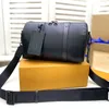 Designer classic luggage bag gym handbag cloth shoulder strap pillow bags fashion men and women outdoor sports travel M57082256q