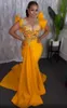 2022 Plus Size Arabski ASO EBI Yellow Mermaid Sexy Prom Dresses Koronki Kryształy Satynowe Wieczór Formalna Party Drugi Recepcja Druhna Suknie Dress ZJ266