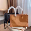 Femmes de luxe Designer Messenger Sacs d'embrayage Intérieur Zipper Pocket Totes en cuir Épaule 2021 Lady Cross Body Shopping Enveloppe fourre-tout sacs à main sac portefeuilles sac à main