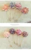 11 stilar Fashion Sweater Cardigan Kvinnliga Smycken Högkvalitativ Pearl Flower Grå Blommor Tyg Brosch Pins Koreanska Tillbehör