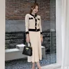 Koreańscy 2 Sztuk Dzianie Salon Set O Neck Pojedynczy Piersed Cardigan Z Długim Rękawem Crop Top High Waist Spódnica Hit Kolor Kobiety Ustawia 210529