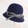 Berets 2022 Vrouwelijke Bowler Hats Basin van het Britse modeseizoen Hoed gracieus boog wollen pet onder luxe kasjmier