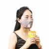 PM2.5 Tre lager Tvättbar tredimensionell dammsäker och disisposthängande öronfilter Frigör bomullsmask med sugröröppning E8L8720