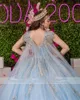 لامعة ضوء السماء الأزرق فساتين quinceanera مع التفاف طويل مطرز الرباط الكرة ثوب الأميرة الحلو 16 اللباس الحبيب prom vestidos دي 15 Anos 2022