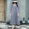 Johnature Kadınlar Ekose Bandaj Elbiseler Düğme O-Boyun Uzun Kollu Pamuk Keten Sonbahar Kadın Vintage Gevşek Elbiseler 210521