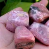 Konst och hantverk Natural Rhodonite Squar Cube Tumbled Stone Beautiful Gemstone Good Polished Crystal HealingSize 15 30 MM NSU7W HAE5058459