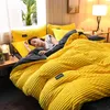 Flanela espessada 4pcs conjunto de cama luxo king size consolador conjuntos de cama coral pelúcia capa de edredão lençol inverno quente T2003268491587