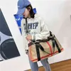 女性デザインブランド旅行ナイロンエアポートダッフル大容量服ホリデー週末ハンドバッグSAC 211102